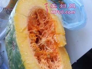 南瓜糯米香蕉条的做法步骤：1