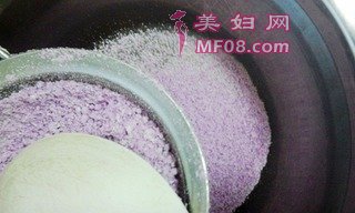 浪漫紫薯松糕~~~~将爱情进行到底的做法步骤：6