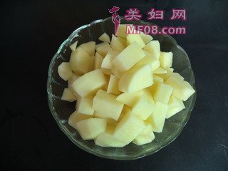 孜然土豆块的做法步骤：2