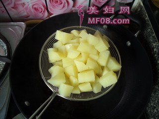 孜然土豆块的做法步骤：5