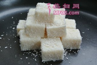 正才实料椰汁糕的做法步骤：7