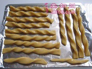 裺9
