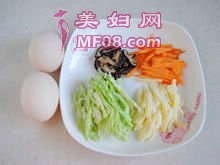 【鲜蔬奶酪鸡蛋饼】--- 营养又美味的独特风味的做法步骤：1