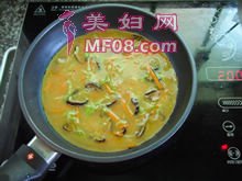 【鲜蔬奶酪鸡蛋饼】--- 营养又美味的独特风味的做法步骤：6
