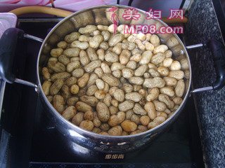 盐水花生的做法步骤：2