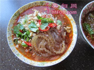 酸辣粉的做法步骤：19