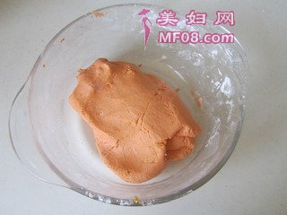 南瓜饼的做法步骤：4