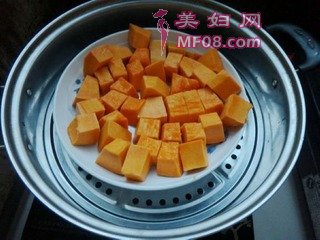 吃水果一样吃南瓜——杏仁南瓜的做法步骤：2