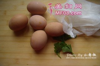 印花卤鸡蛋的做法步骤：1
