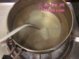 ⡿裺3