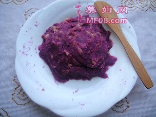 紫薯麻团的做法步骤：4