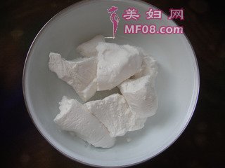 紫薯麻团的做法步骤：1