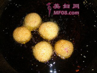 紫薯麻团的做法步骤：8