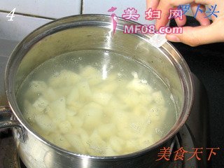 土豆泥配番茄盅的做法步骤：3