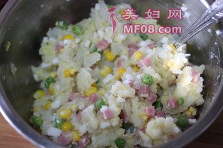 【缤纷薯球】——非常受小朋友喜爱的零食的做法步骤：11