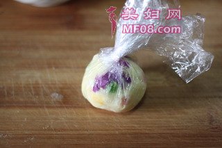【缤纷薯球】——非常受小朋友喜爱的零食的做法步骤：17