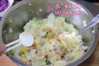 【缤纷薯球】——非常受小朋友喜爱的零食的做法步骤：14