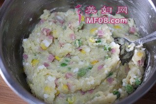 【缤纷薯球】——非常受小朋友喜爱的零食的做法步骤：15