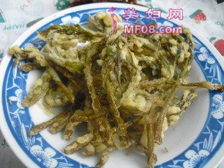 㴻裺7