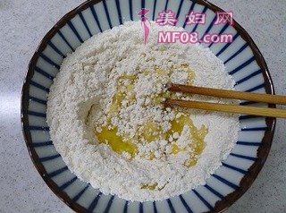 抹茶红豆酥的做法步骤：2