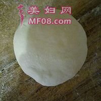 韭菜盒子的做法图解2