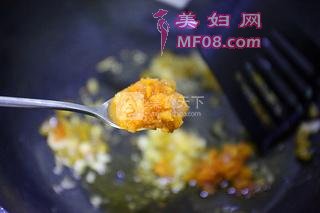 金针酸汤肥牛的做法步骤：5
