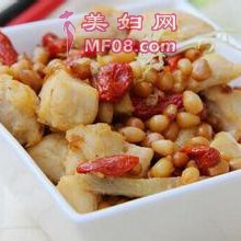 松子鸡肉的做法