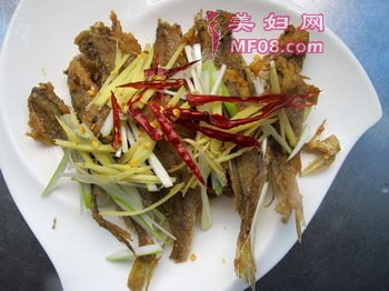 回锅豉油小黄花步骤5