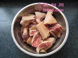鸭腿炖春笋