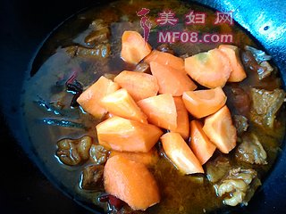 胡萝卜烧牛肉
