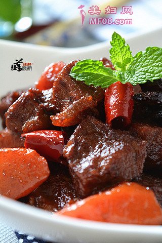 胡萝卜烧牛肉