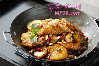 麻辣鸡翅香锅