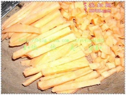 红薯鸡蛋饼的做法1