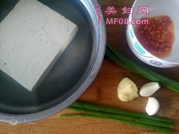 电饼铛香煎豆腐步骤1