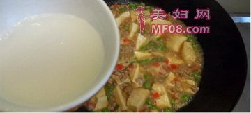豌豆肉末烧豆腐步骤8