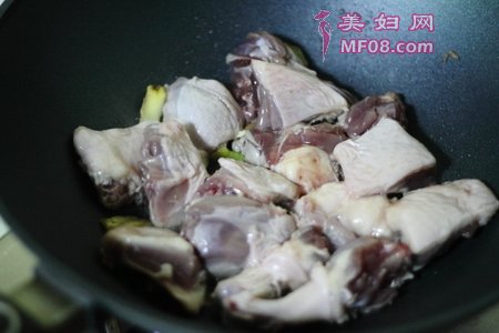 啤酒鸭的做法步骤2