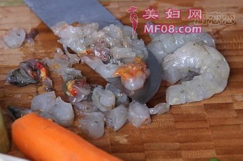 鲜虾豆腐饼的做法步骤3