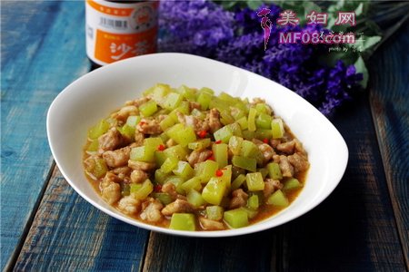 莴笋酱肉丁