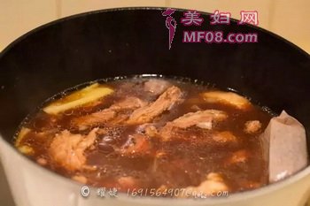 萝卜牛腩步骤6