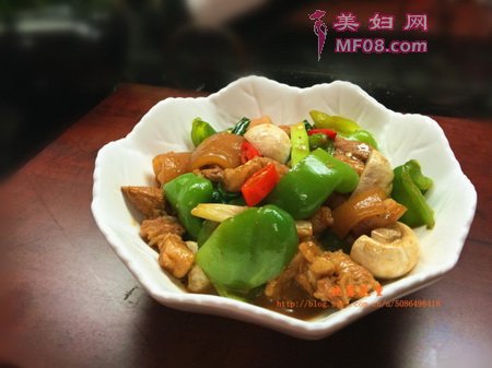 蘑菇辣椒炒肉