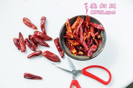 香辣干锅虾步骤7