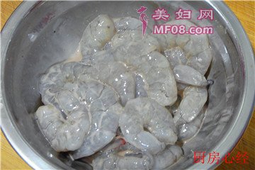 虾仁烧茄子步骤3