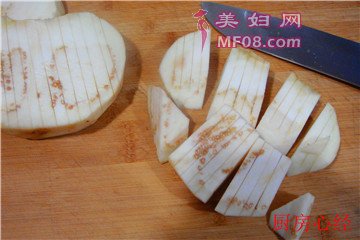 虾仁烧茄子步骤5