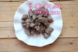 杏鲍菇牛柳粒步骤6