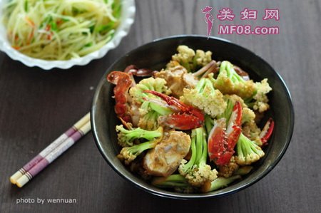 梭子蟹炒菜花的做法