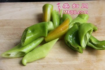 酱爆辣椒步骤2