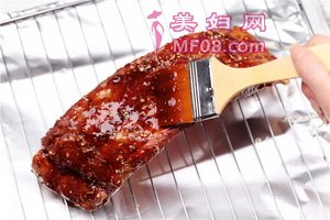 蜜汁烤大排的做法步骤4