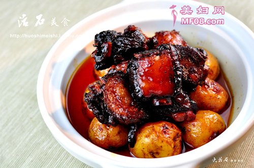 小土豆干烧排骨的做法