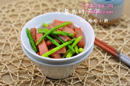 午餐肉炒芦笋的做法