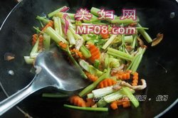 芹菜炒年糕步骤10